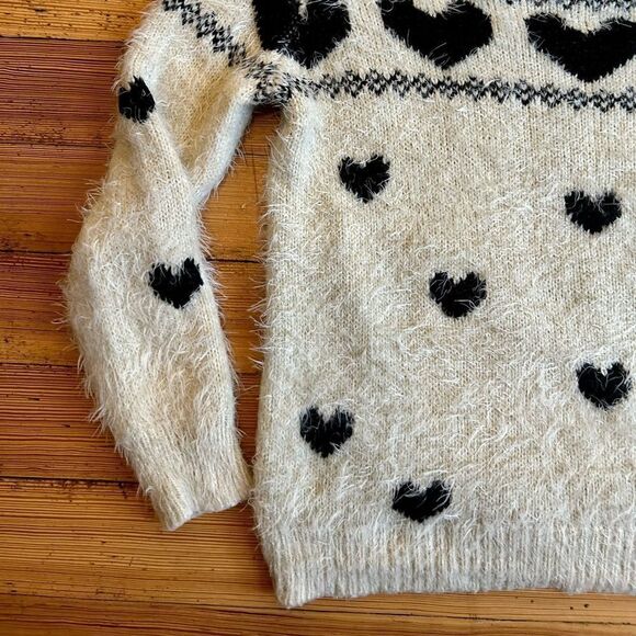 Cotton Emporium heart crewneck sweater. Size L. - Picture 5 of 11